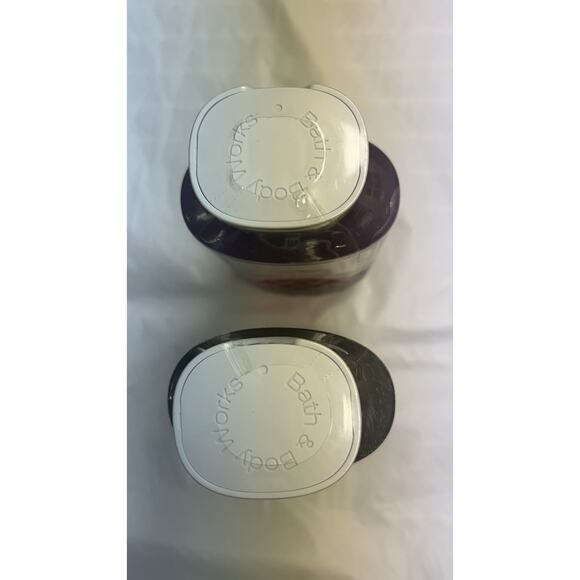 2 x Bath & Body Works shower gel SWEATER WEATHER & WINTERBERRY WONDER Lot of 2 - Picture 6 of 9